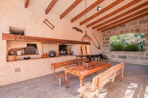 Outdoor dining - Finca "Es Rafal" with Pool & Wi-Fi (Santa Margalida)