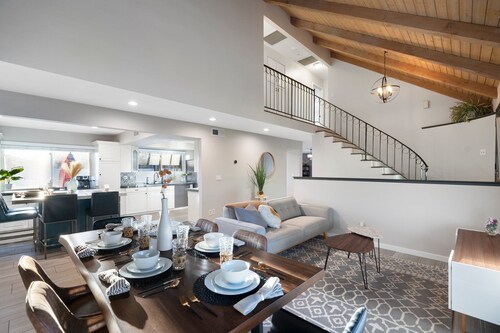 Centrally located Hiker and Golfer's Paradise