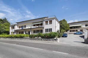 Exterior - Apartment "Civico22 - Bilo 2" with Wi-Fi & A/C (Peschiera del Garda)