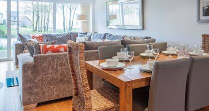 Howells Mere 47, Robin Lodge