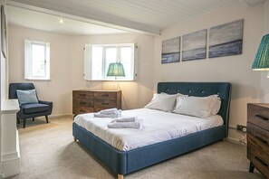 3 chambres, fer et planche à repasser, accès au Wi-Fi (inclus)