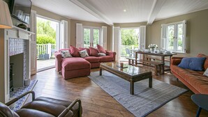 Smart TV, table football - Isis Lakes 99, Milford Lodge (P) - Lakeside Lodge, On-Site Activities, Sleeps 6 (South Cerney)
