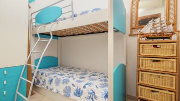 2 slaapkamers, een strijkplank/strijkijzer, gratis wifi, beddengoed