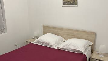 3 bedrooms, bed sheets