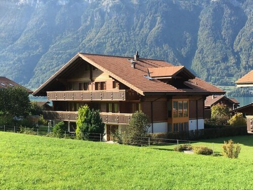 Luxury Family Chalet with Lake & Mountain Views