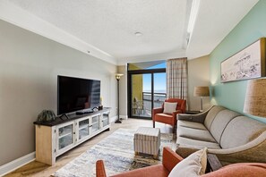 Smart TV - Oceanfront Building w Easy Beach Access - Oceanview Room - Prime Spot Downtown (Myrtle Beach)