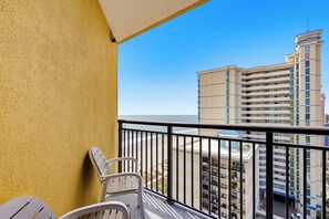 Property grounds - Oceanfront Building w Easy Beach Access - Oceanview Room - Prime Spot Downtown (Myrtle Beach)