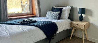 Charming Seaside home. sleeps 4 with free parking