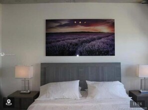 1 habitación, tabla de planchar con plancha, wifi y ropa de cama 