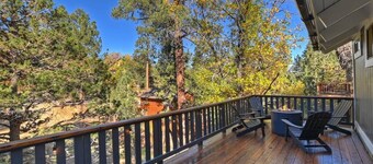 Closer to the Stars Cabin with Fire Pit!