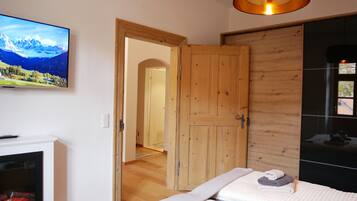 1 chambre, lit parapluie, Wi-Fi gratuit, draps fournis