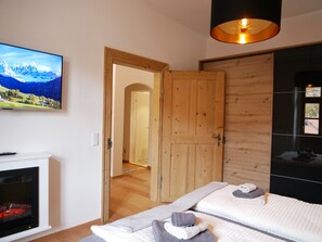 1 Schlafzimmer, Reisekinderbett, kostenloses WLAN, Bettwäsche