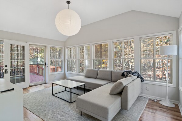 Smart TV, fireplace, books