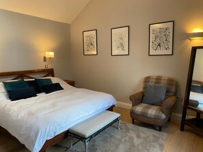 Iron/ironing board, free WiFi