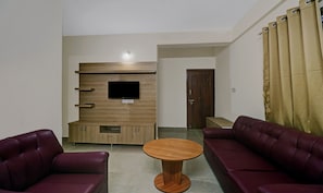 Standard Room | Individually furnished, desk, iron/ironing board, rollaway beds - Treebo SLN Heritage (Bengaluru)