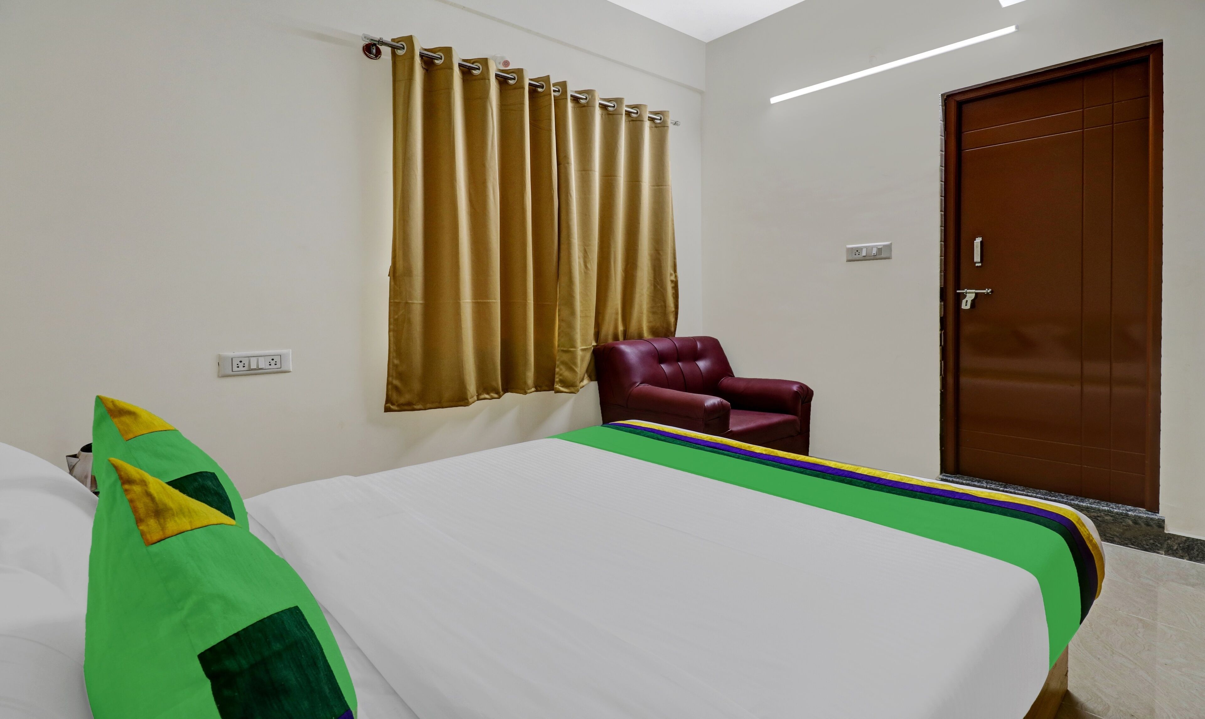 Standard Room | Individually furnished, desk, iron/ironing board, rollaway beds