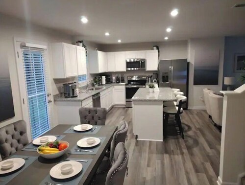 Nice! New home near VSU x Fort Lee Military Base mins to DT Richmond VA