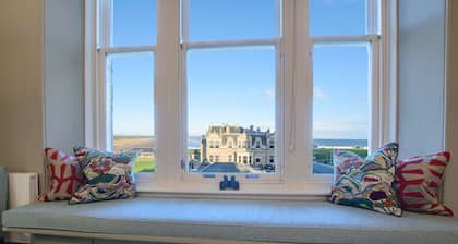 20 Golf Place - an apartment that sleeps 6 guests in 3 bedrooms
