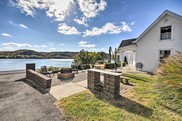 Bethlehem Vacation Rental | 2BR | 2BA | Stairs Required | 2,700 Sq Ft