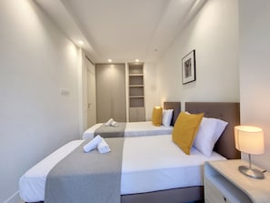 2 Schlafzimmer, Bügeleisen/Bügelbrett, kostenloses Internet