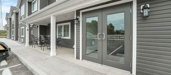 Holmes Suites Inn Columbus Pataskala - I-70 East