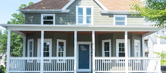 Modern & Spacious 4 Bedroom Single Family Home