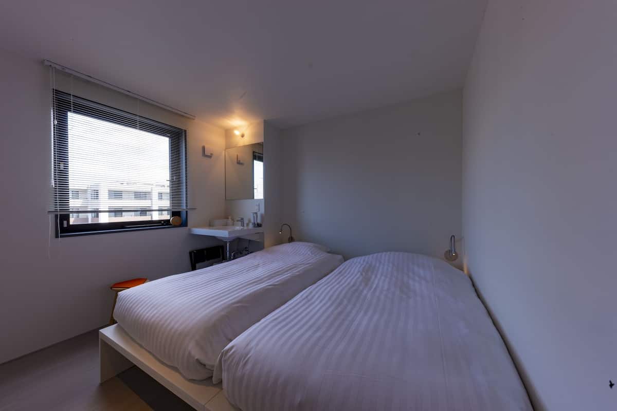 Habitación básica con 2 camas individuales | Wifi gratis