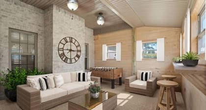 Beautiful 3 Bedroom House in Great Neighborhood