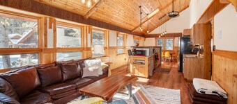 Pet & Kid Friendly - 5 min to Main St. - Private Breckenridge Retreat 