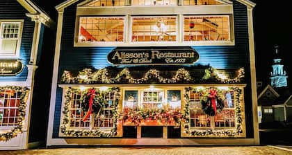 Thisgood Cove with Sea Views, Roof Deck, Beach, And So Much More