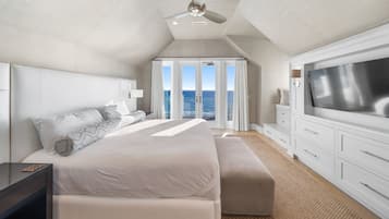 7 bedrooms, iron/ironing board, WiFi (free), bed sheets