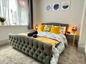 1 soverom, strykejern/-brett, internettilgang og sengetøy