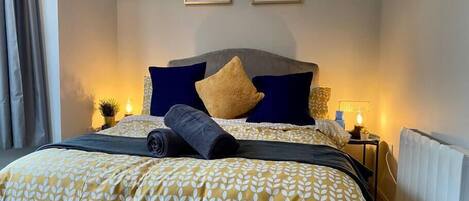 1 chambre, fer et planche à repasser, Internet gratuit, draps fournis