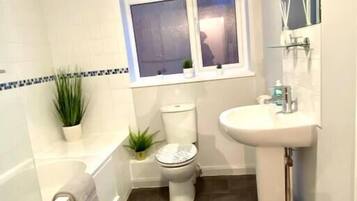 Hårtørrer, håndklæder