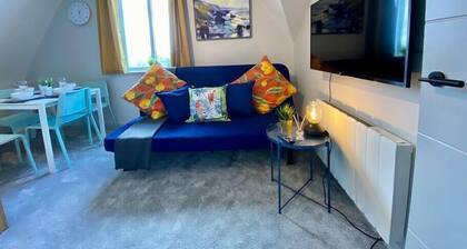 Stunning Apartment - 5 minute walk to the beach!