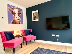 Interior - Beautiful NEW 3 bedroom house - garden & parking (Poole)