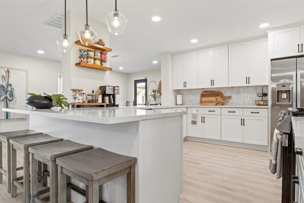 Fridge, microwave, oven, stovetop - Backyard Paradise w/ Hot Tub & Heated Pool ! (Scottsdale)