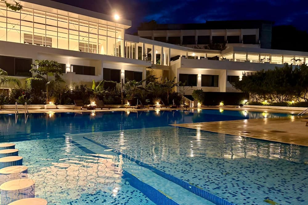 The Lead Hotel