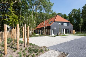 Front of property - Hofstede Moesbosch l Kloeg Collection (Koudekerke)