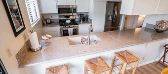 Zen Retreat - Steps from the Beach