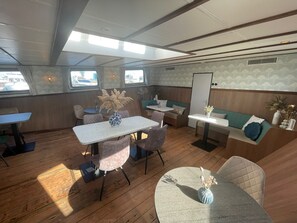 Interior - Hotelboot Koningin Emma Kloeg Collection (Vlissingen)