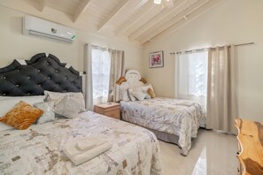 5 Schlafzimmer, Bügeleisen/Bügelbrett, kostenloses WLAN, Bettwäsche