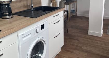 Appartement proche gare â
T2 â
Dernier Etage â
ByLocly