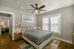 2 chambres, fer et planche à repasser, Wi-Fi gratuit, draps fournis