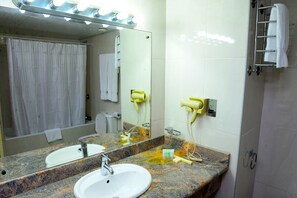 Classic Single Room | Bathroom