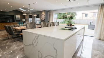 Fridge, dishwasher, electric kettle, toaster