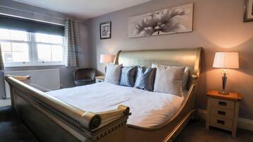 Cottage | 5 bedrooms, individually decorated, individually furnished, free WiFi