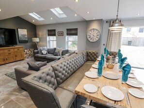 Dining - Seamer Manor House (Scarborough)