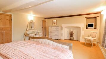 4 habitaciones, decoración personalizada y muebles diferentes