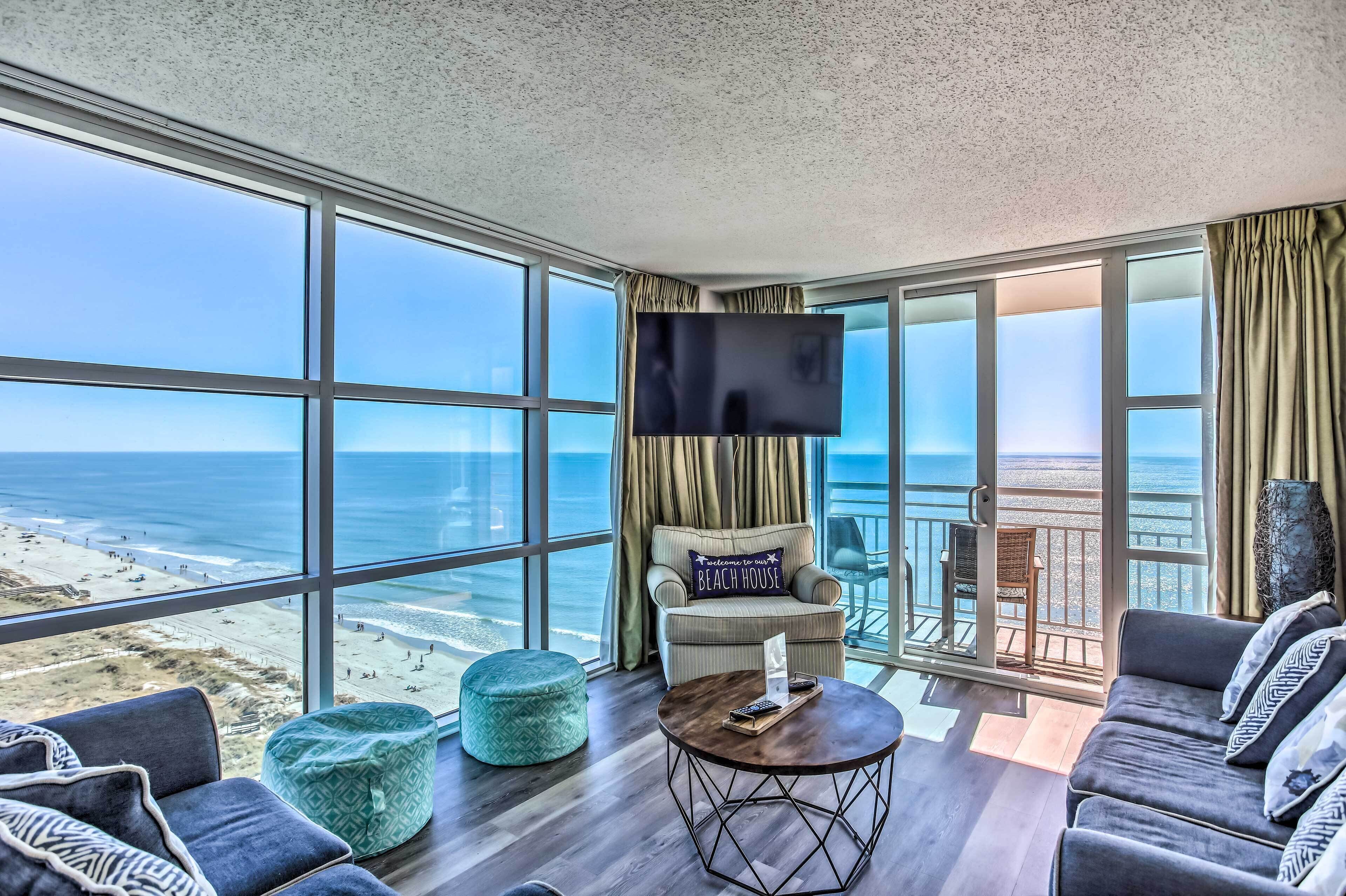 Chic North Myrtle Beach Condo: Beach Front!